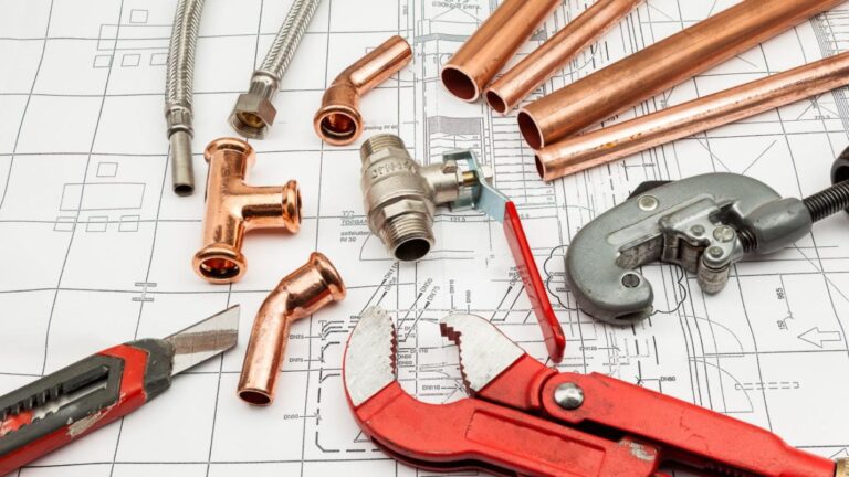 What are the reasons to hire the professionals for the HVAC and plumbing jobs?